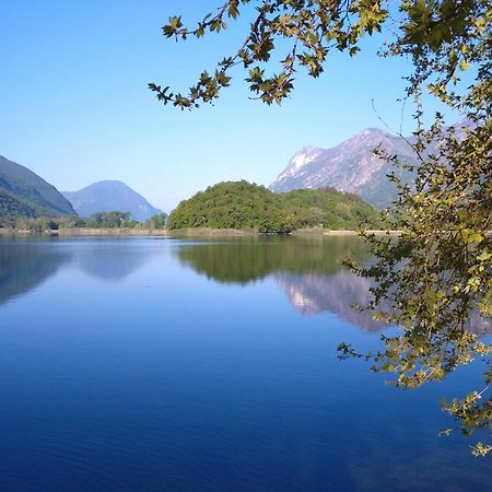 Villaggio Turistico Il Lago Dorato Carlazzo Экстерьер фото