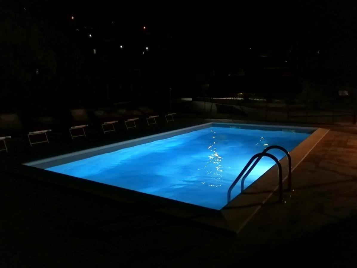 Villaggio Turistico Il Lago Dorato Carlazzo Экстерьер фото
