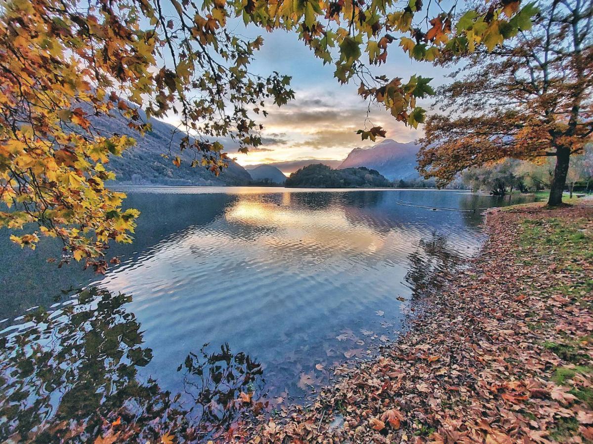 Villaggio Turistico Il Lago Dorato Carlazzo Экстерьер фото