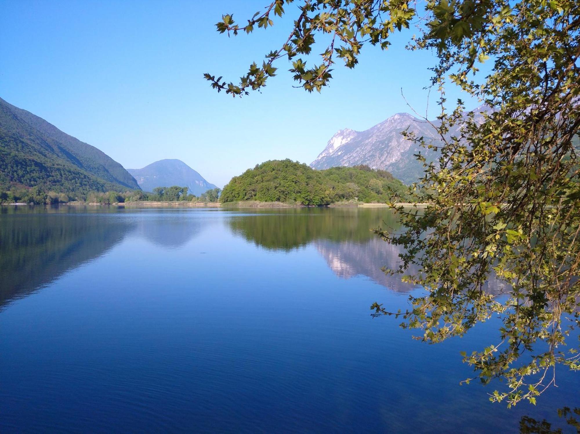 Villaggio Turistico Il Lago Dorato Carlazzo Экстерьер фото
