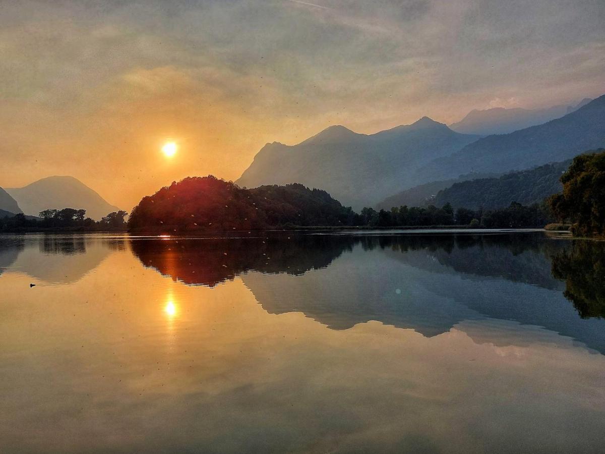 Villaggio Turistico Il Lago Dorato Carlazzo Экстерьер фото