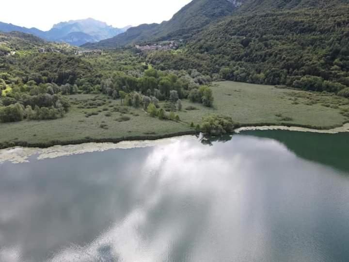 Villaggio Turistico Il Lago Dorato Carlazzo Экстерьер фото