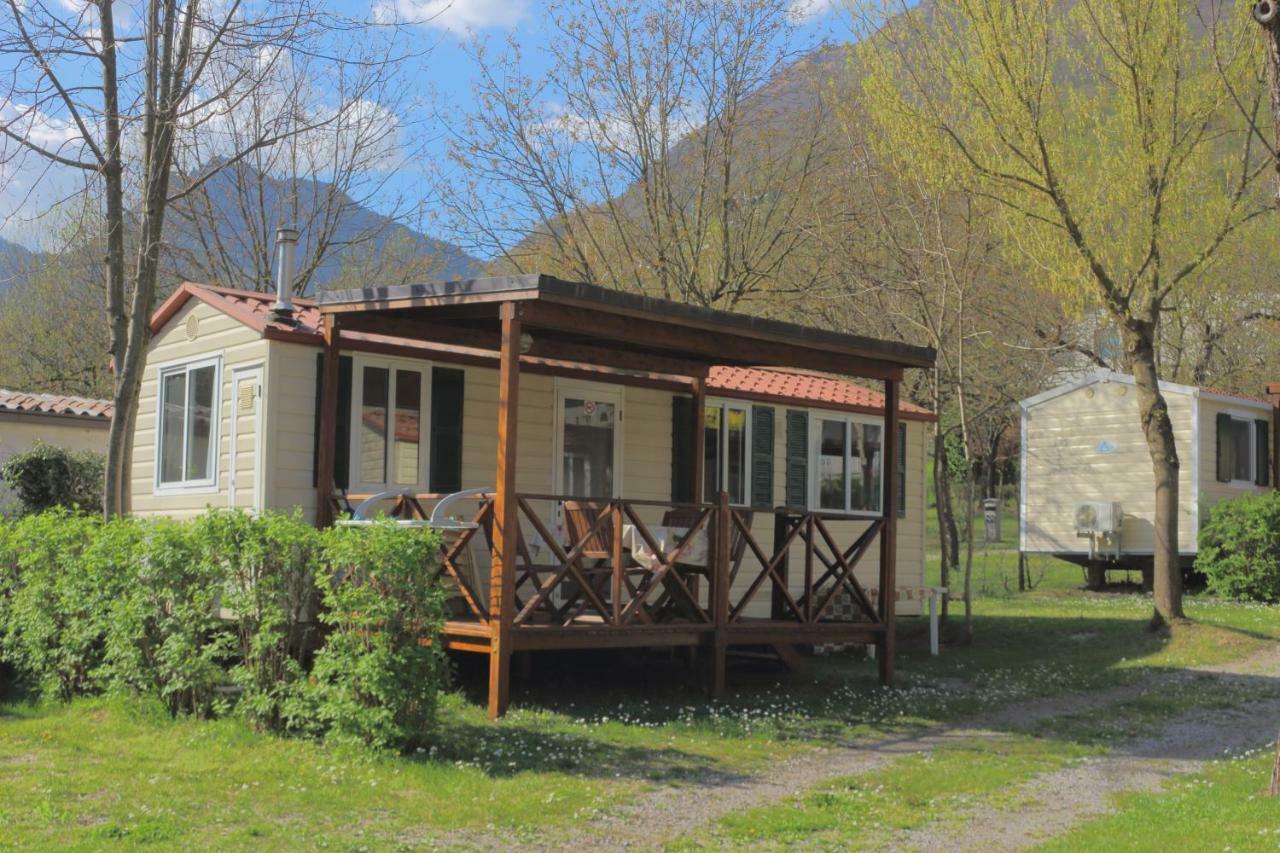 Villaggio Turistico Il Lago Dorato Carlazzo Экстерьер фото